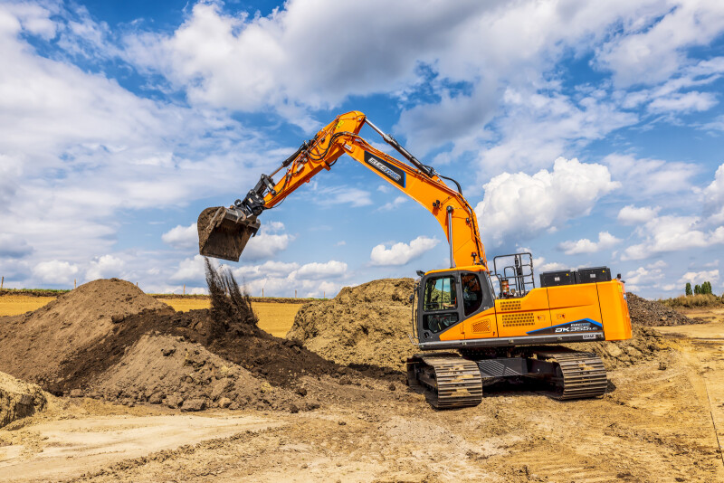 DX355LC Electric, Staad grondverzetmachine, met twee Powerbox 400